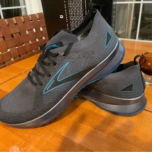 Mens Brooks Sneakers